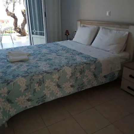 아파트 Iliana Sea View *
